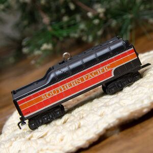 Vintage Hallmark LIONEL TRAIN Daylight Oil Tender Diecast Christmas Ornament 03